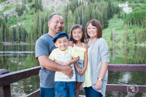 Utah Family Photographer | Sara Vaz Photography | Utah Photographer | Portrait Studio | Portrait Photographer | Silver Lake UT | saravazphotography.com