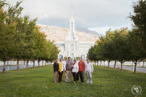 Lehi Family Photographer | Utah Photographer | Family Portrait Photographer | Portraits | American Fork Amphitheater | American Fork Temple | Sara Vaz Photography