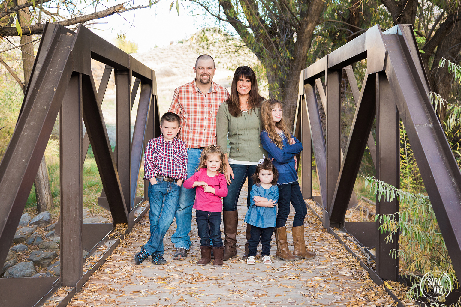 Utah Family Portrait Photographer | Utah Photographer | Utah Portrait Photographer | Portraits | Lehi Photographer | Utah County Photographer | Fall Portraits | Sara Vaz Photography
